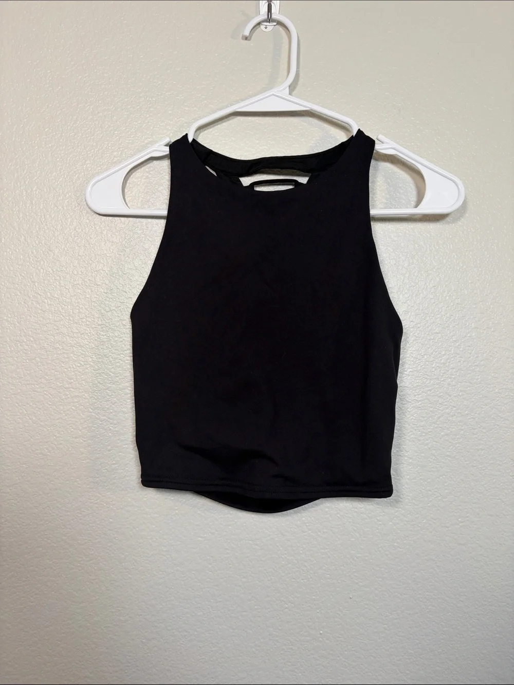 ALO Yoga Lace Up Movement Tank in Black - S